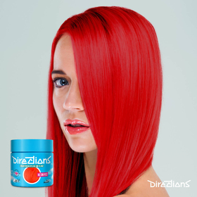 Models DE Neonrote Haarfarbe Modell